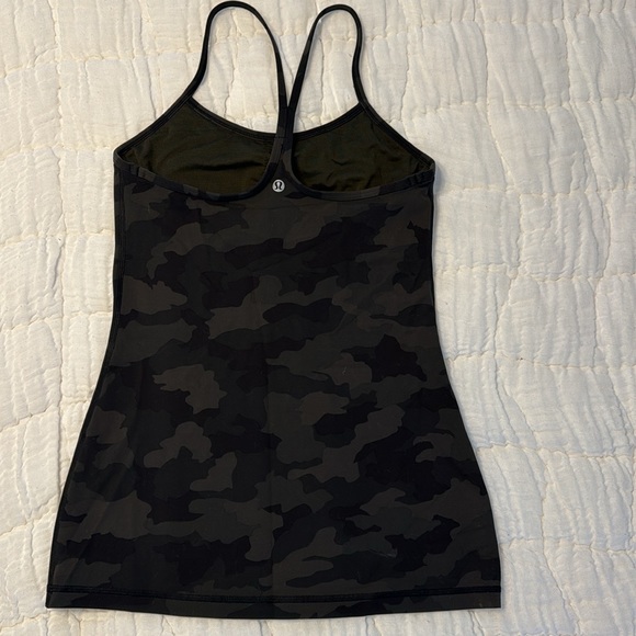 Women’s Lululemon tank top - Picture 2 of 2